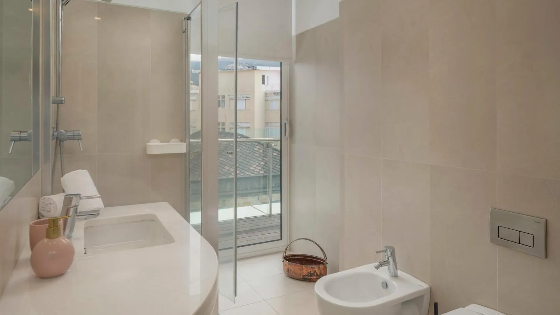 The Plaza Apartment By An Island Apart Funchal