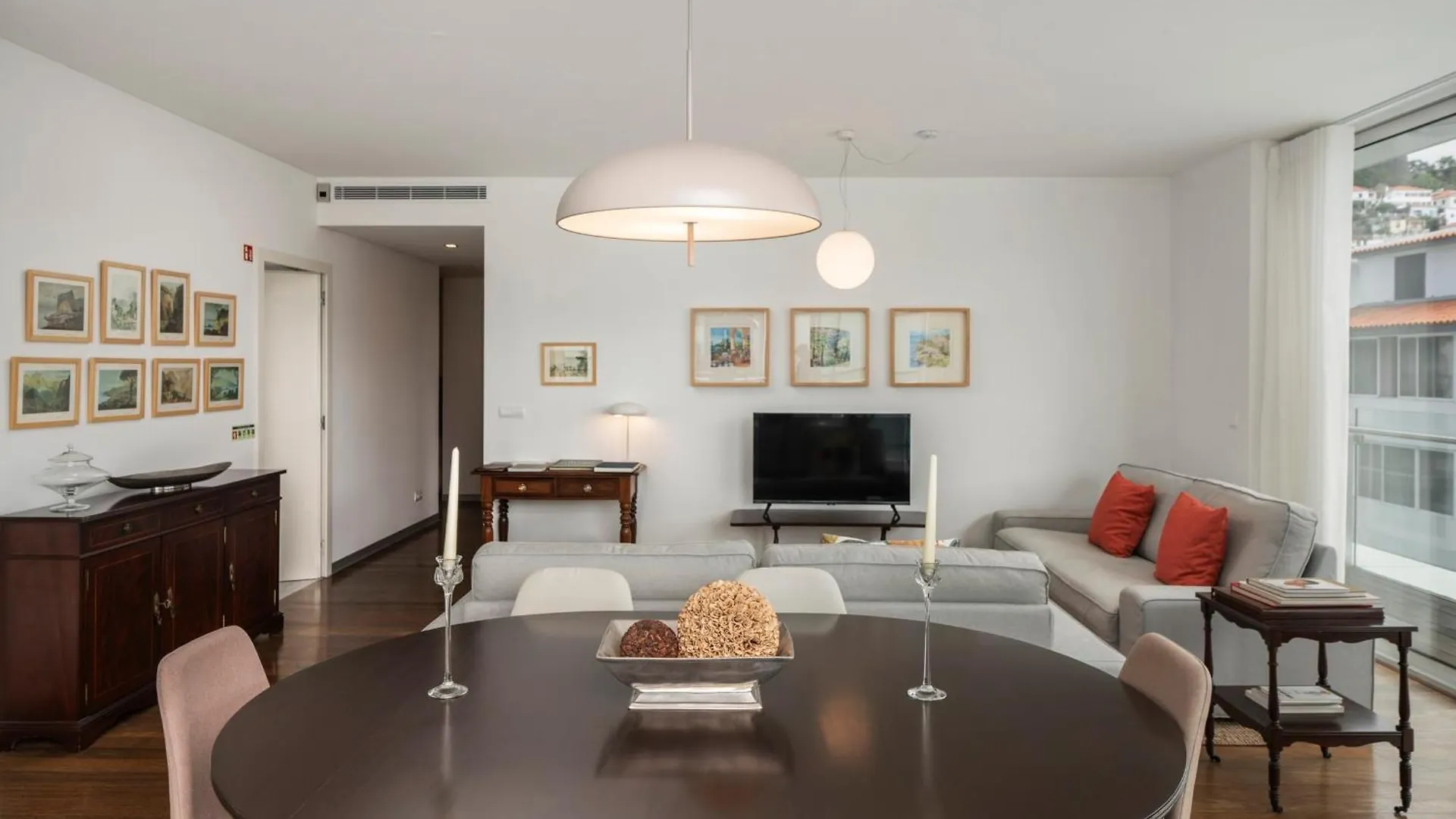 The Plaza Apartment By An Island Apart Funchal   Funchal (Madeira)